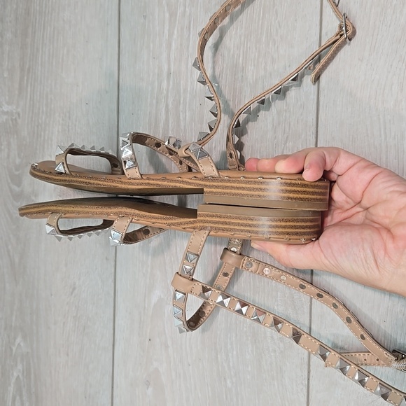 Steve Madden Women Travel Strappy Tan Studded Sandals Slide Flats Shoes Sz 7.5 - Picture 8 of 10